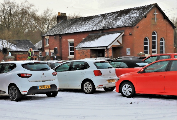 5-cars_parked_in_snow
