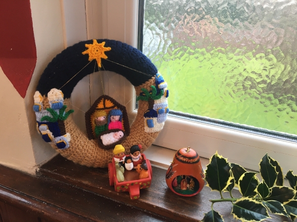 nativity in a knitted ring